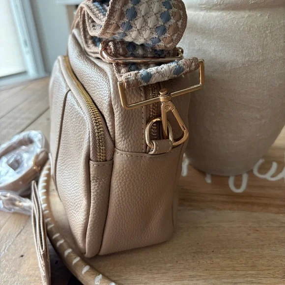 Pom Pom London Original Crossbody Bag Purse Stone Beige NEW - Picture 3 of 16